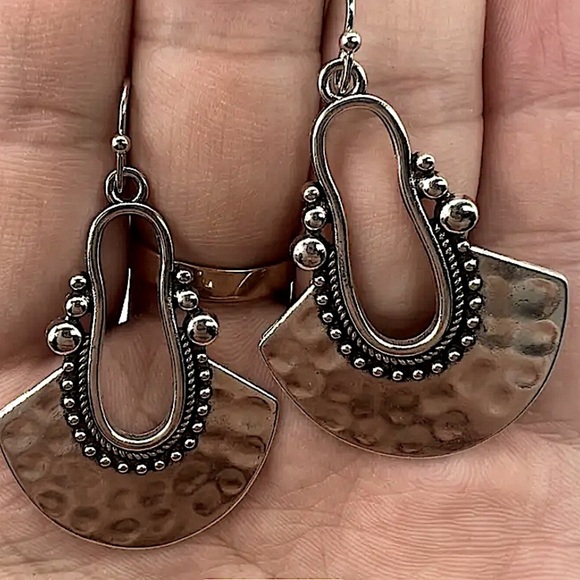 Silver Boho Geometric Irregular Dangle Earrings - Picture 3 of 6